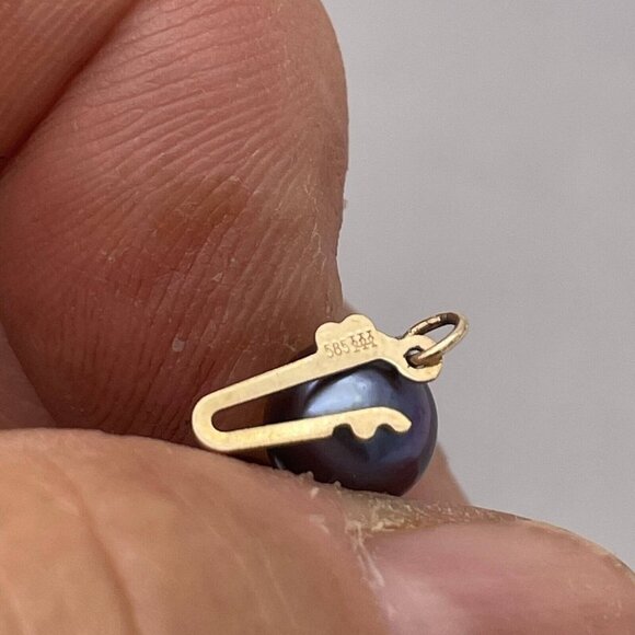 14K 585 Gold Clasp Pearl Necklace Fish Hook Closure 17.5 Inches - Picture 8 of 8